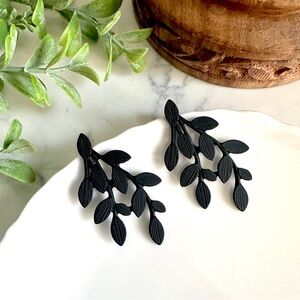 2/$30🌵 Black Leaf Earrings Leaves Tree Nature Boho Botanical Gift Jewelry NEW